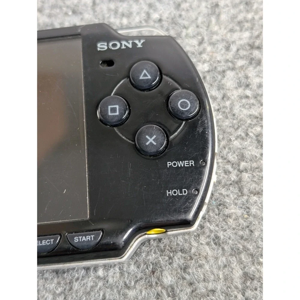 Sony PSP Console Black 2001 Handheld With Charger and‎ Battery Tested & Working
